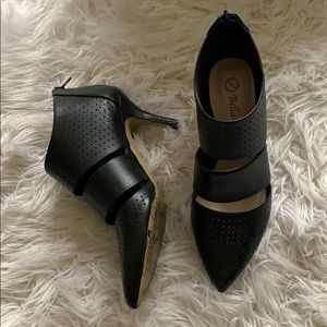 Bella Vita Leather Heels